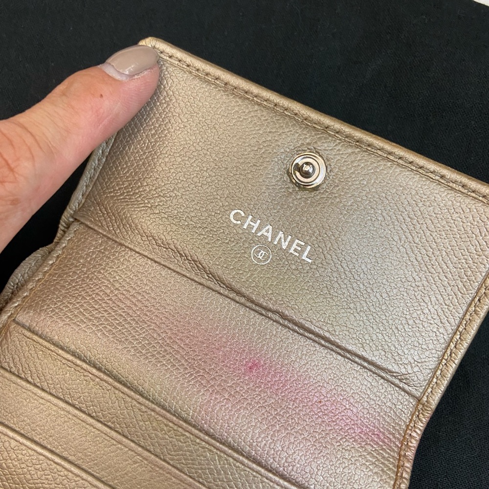 Chanel Coco Button Wallet. - Picture 12 of 13